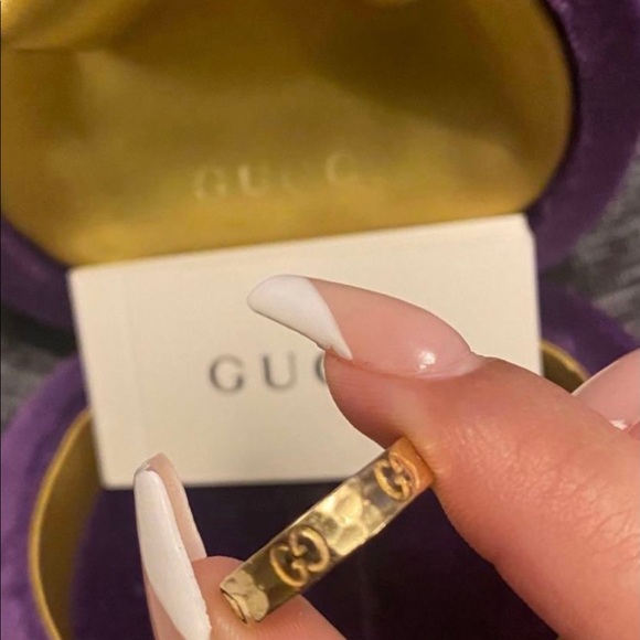 Hammered Gucci Ring - Picture 3 of 3